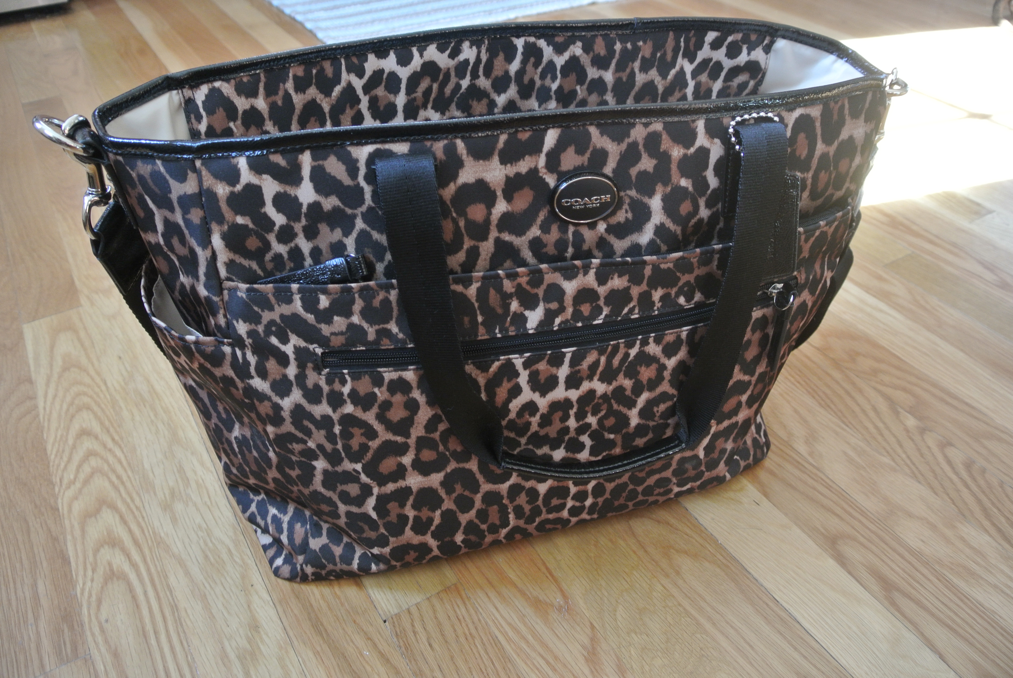 What's in my {diaper} bag - Leopard and Grace